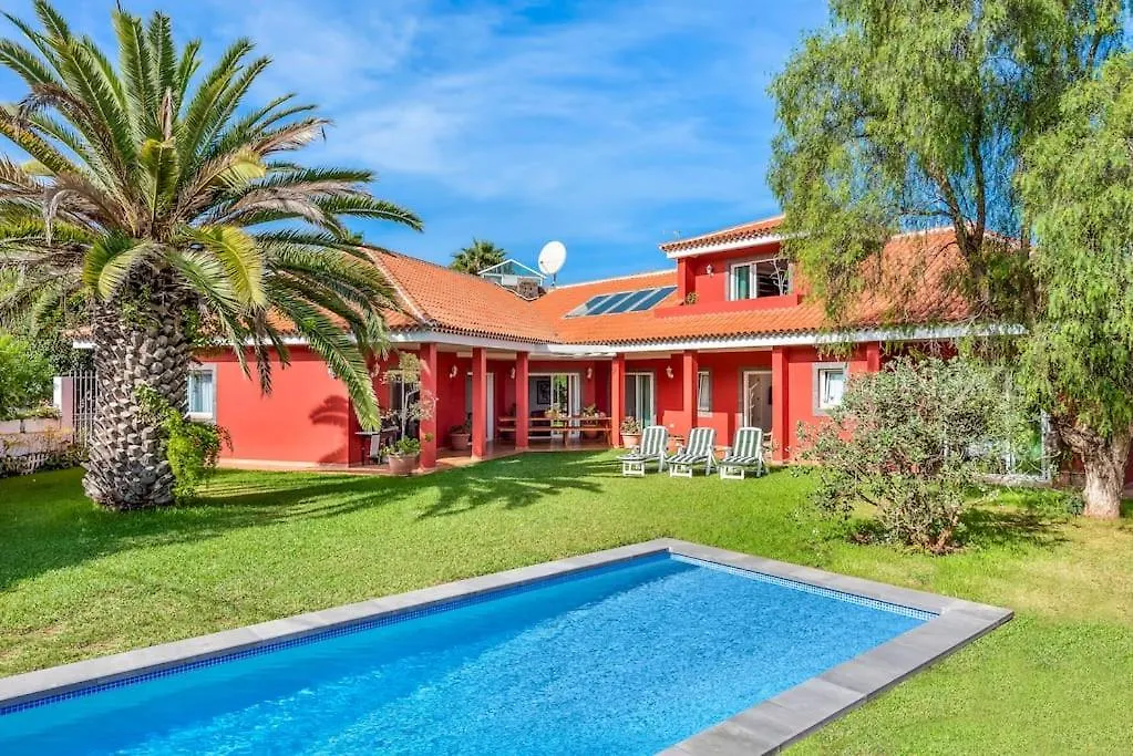 Villa Artigar, Garden, Swimming Pool And Bbq. Puerto de la Cruz   Puerto de la Cruz (Tenerife)